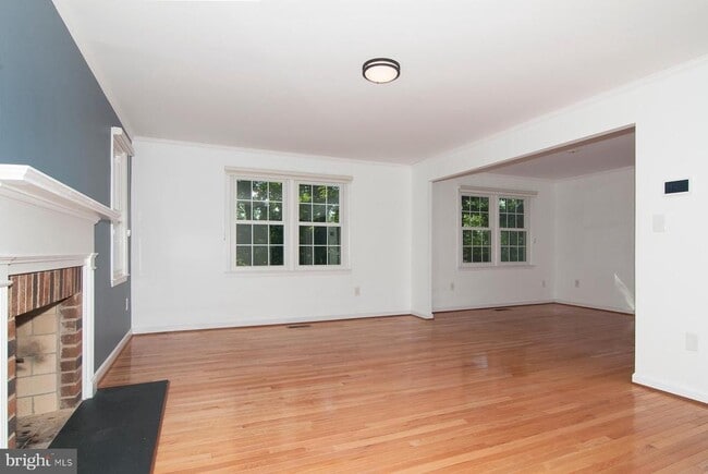 Photo - 11400 Dorchester Ln