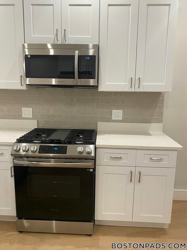 Photo - 161 Allston St Unidad 2