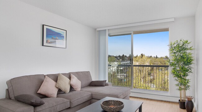 Photo - Central Towers