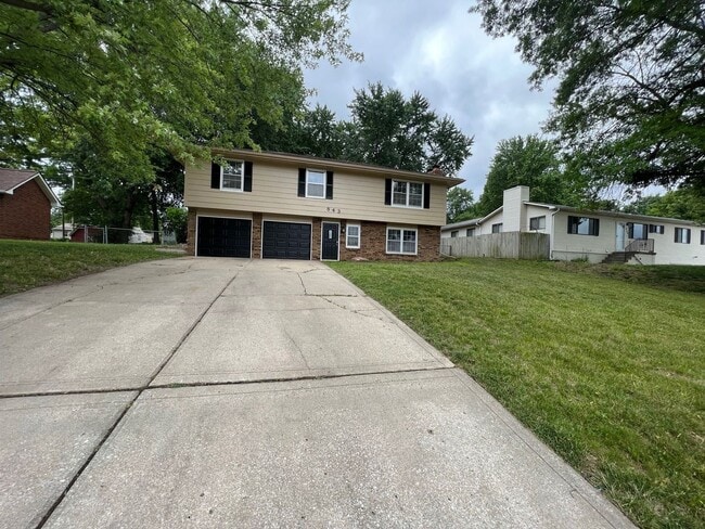 Photo - Beautiful Home with Two Living Rooms and Plenty of Outdoor Space