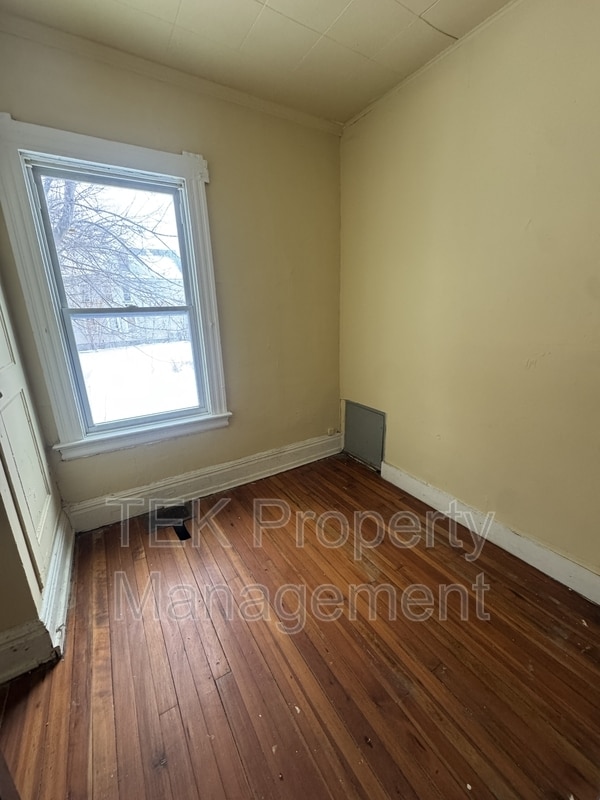 Photo - 100-102 Weyl Street