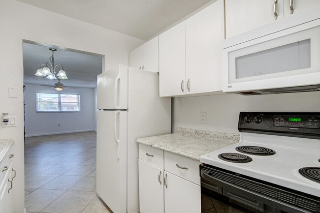 Photo - 600 SW 2nd Ave Unit 240