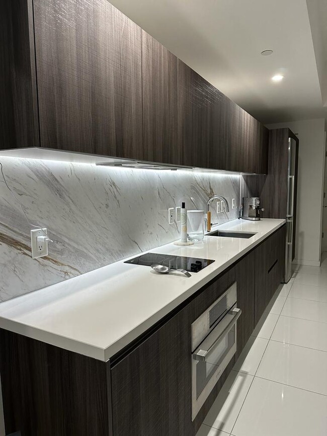 Photo - 851 NE 1st Ave Unidad 306