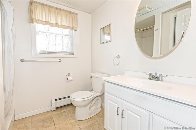 Photo - 15 Indian Hill Ln
