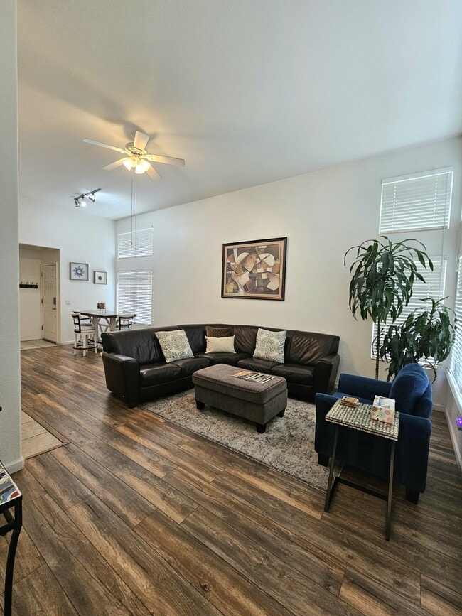Photo - 5855 N Kolb Rd