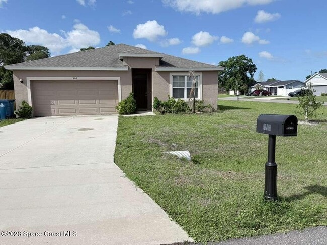 Building Photo - 609 Concha St NW