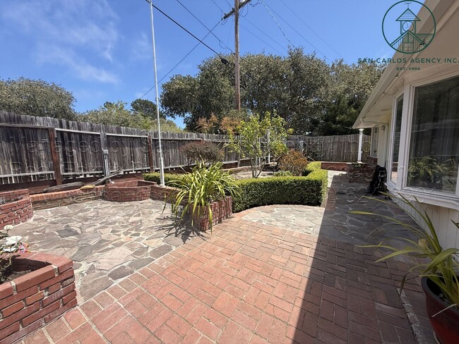 Photo - 24990 Hatton Rd