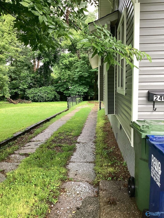 Photo - 2404 Whitesburg Dr