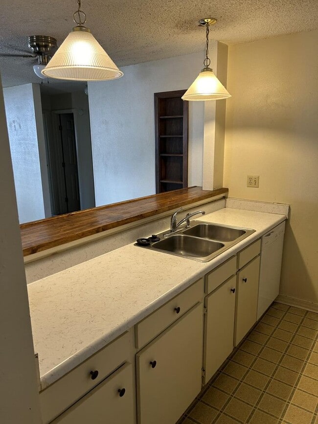 Photo - 1135 Florida Rd