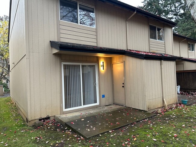 Photo - Beautifully updated townhouse in Eugene!