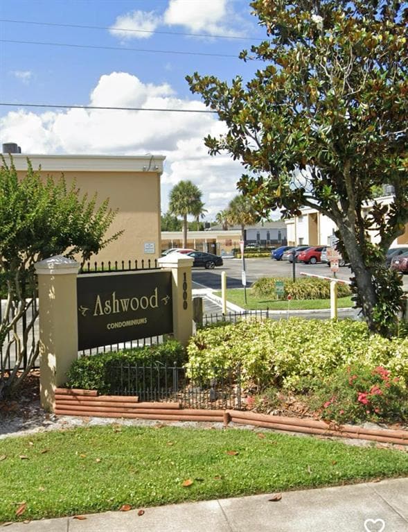 Building Photo - 1000 Lake of the Woods Blvd Unit 205H