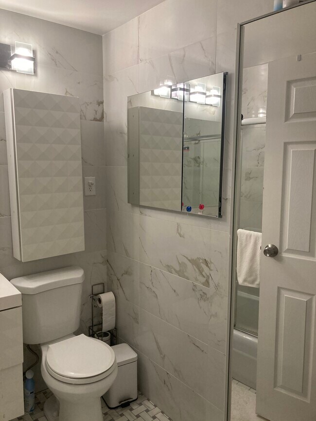 Photo - 142 Kenrick St Unit 24