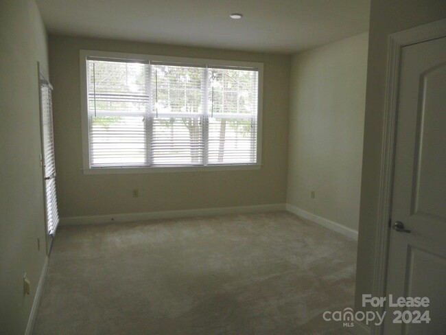 Photo - 128 Steinbeck Wy Condo Unit F