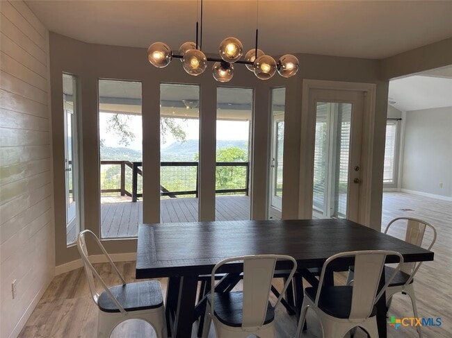 Photo - 744 Hill Top Dr