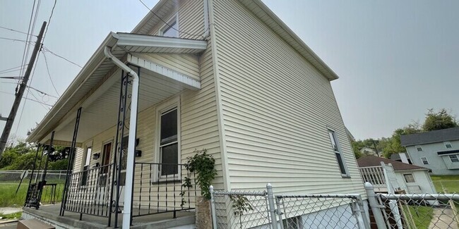 Building Photo - 101 W Fulton St Unit 101.5 Rental