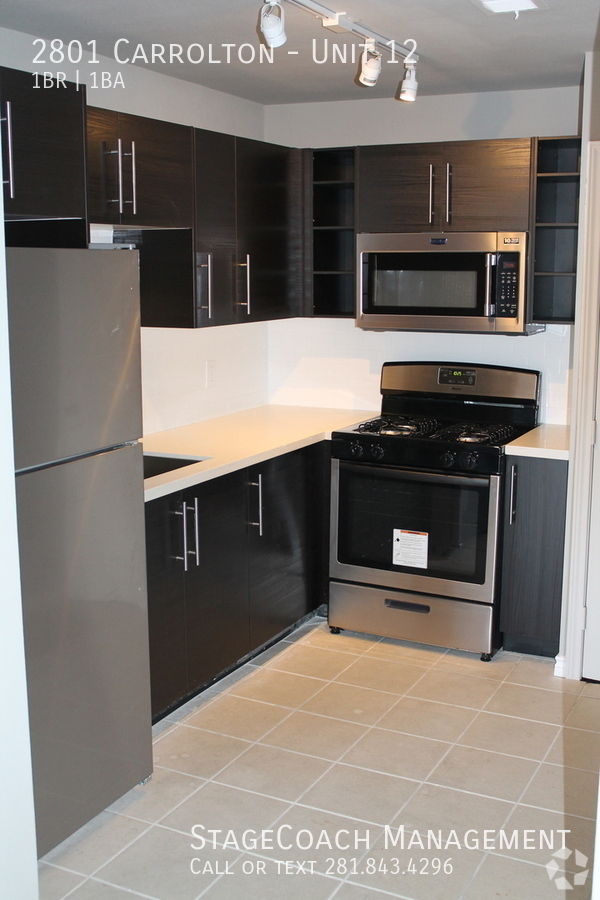 Building Photo - Recently remodeled 1br/1ba modern apartment Unit 12