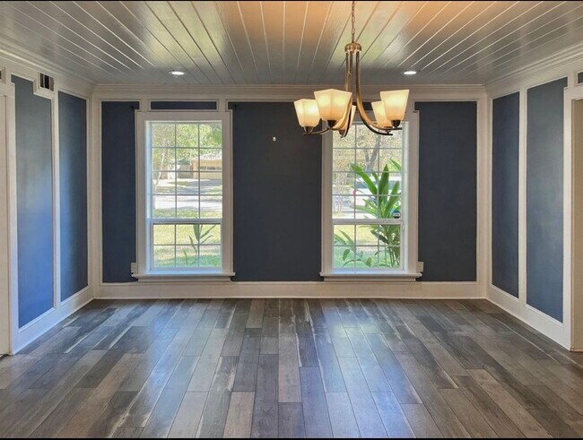 Photo - 17715 Loring Ln