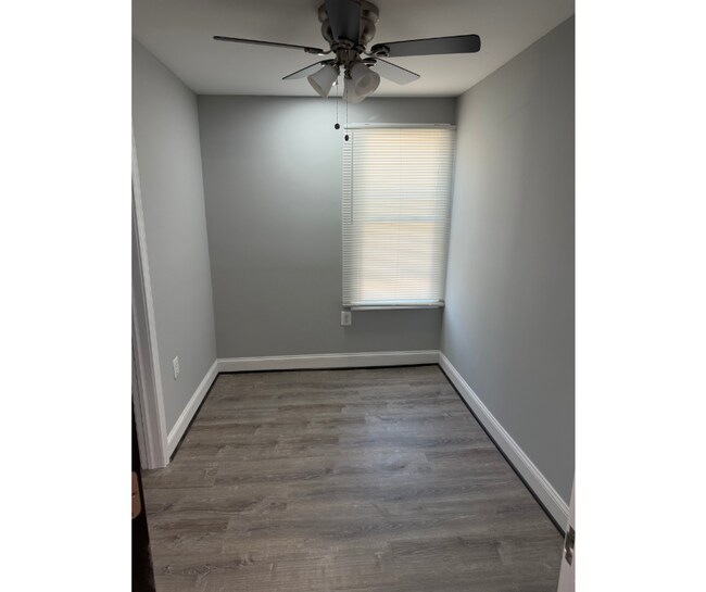 1228 Glyndon Ave Unit 2C AVAILABLE $750 W/BATH 2C