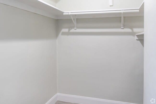 Building Photo - 1 BR / 1 Bath Unit 309