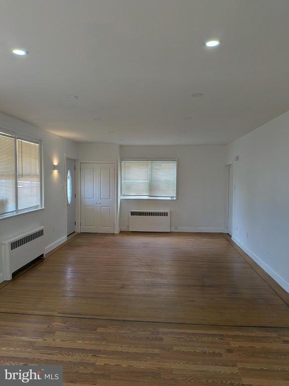 Photo - 7524 Whitaker Ave