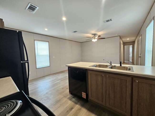 Photo - 509 Lehigh Ct