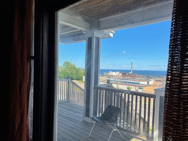 Deck - 201 W 3rd St Unit D