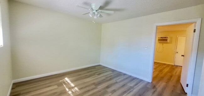 Building Photo - Charming 1-Bedroom Apartment in Prime Van ... Unit 11