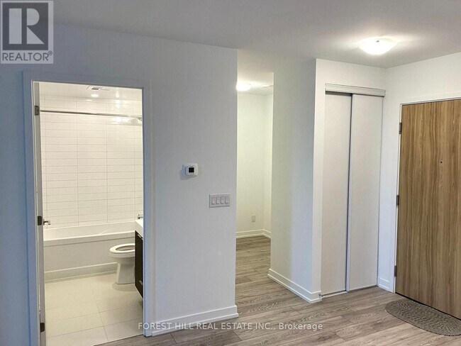 Photo - 3100 Keele St Unit 411