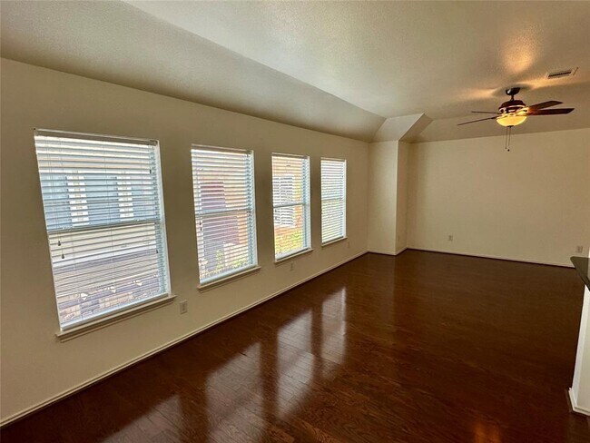 Photo - 3121 Dallas St