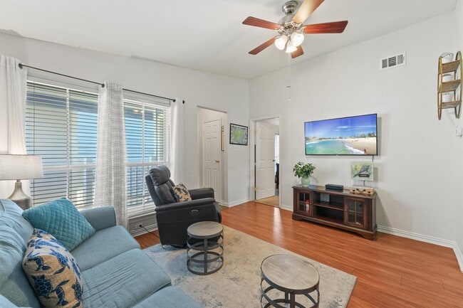 Photo - 3506 Cove View Blvd
