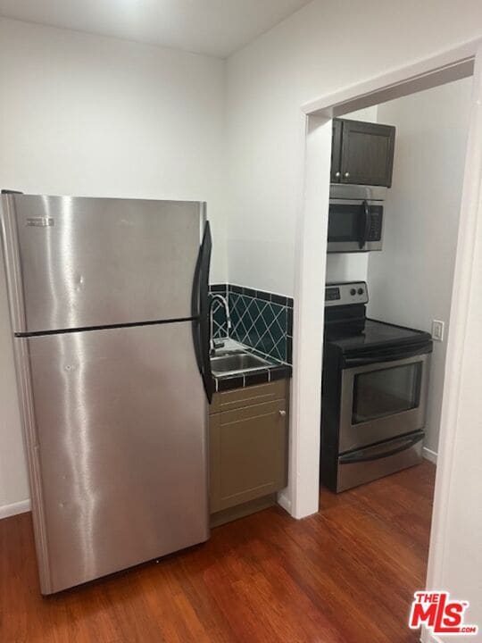 Photo - 840 S Bedford St Unidad 4