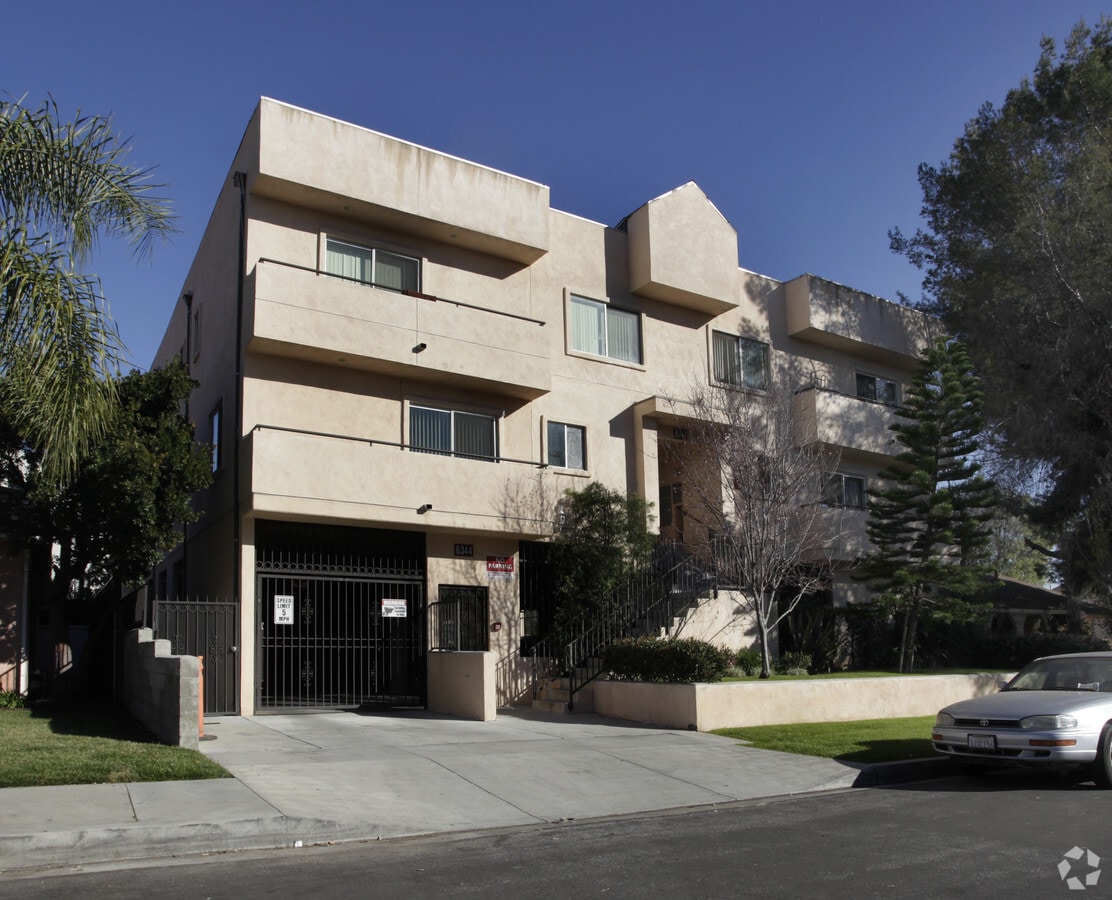 Foto principal - 6344 Denny Ave