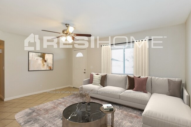 Photo - 47 E Indigo St