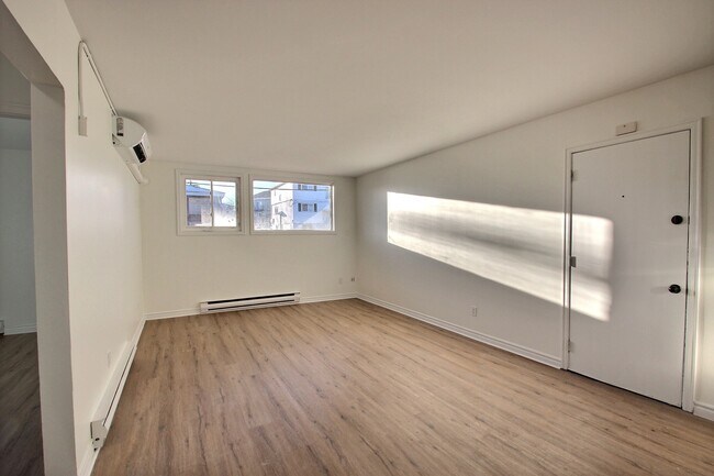 Photo - 341 NoelUnit 1 Unit 1