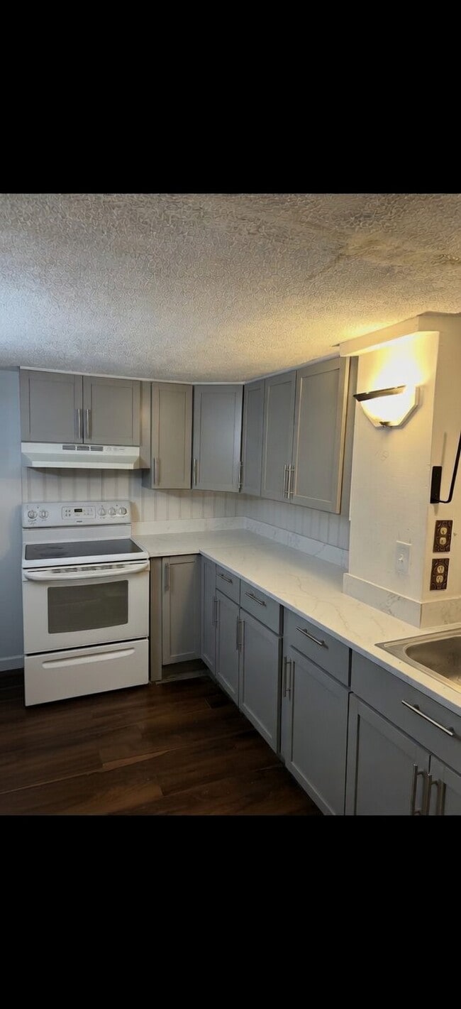 Photo - 13706 Crawford Ave