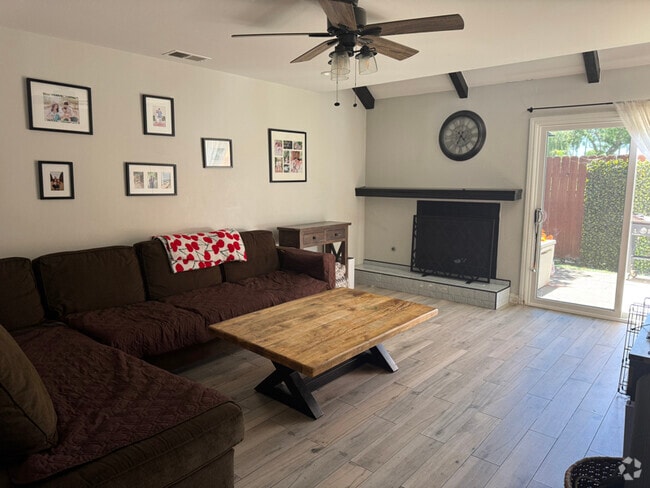 Building Photo - 2620 Elden Ave Rental