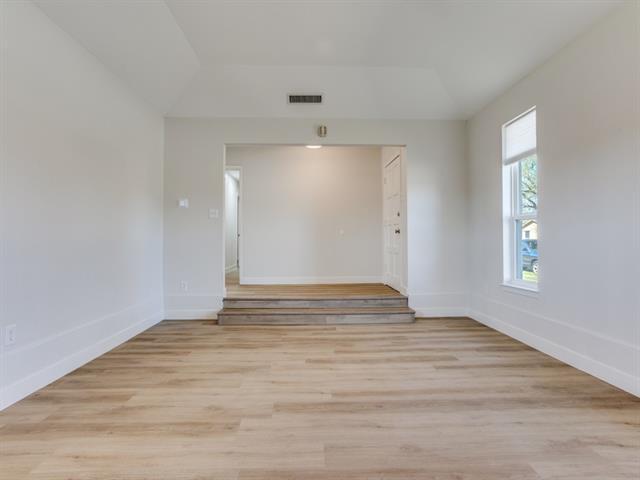1242 Delores Dr