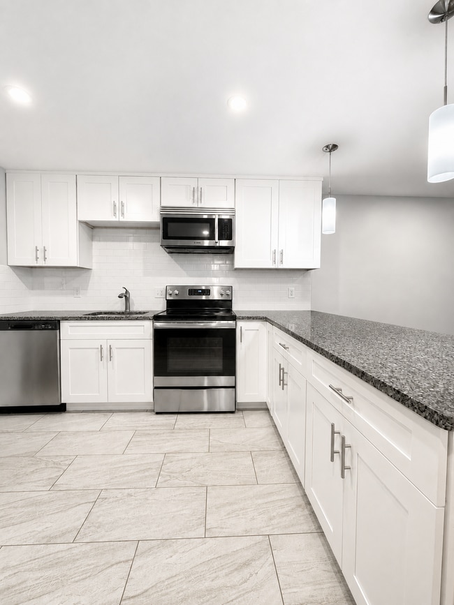 Photo - 121 Tremont St Unidad 420