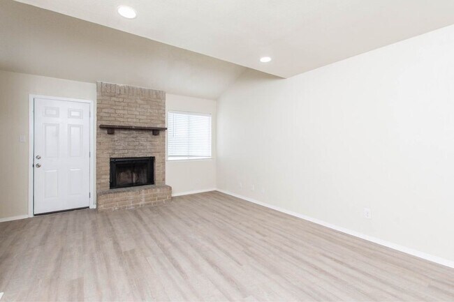 Photo - 3212 Trenton Dr