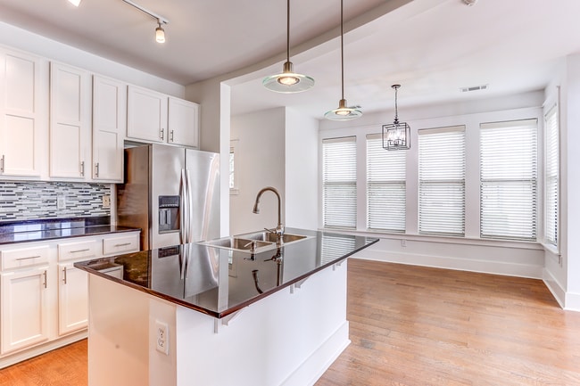 Photo - 670 Marina Cottage Dr