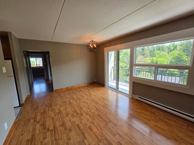 Building Photo - 411 Ellerdale St Unit 401