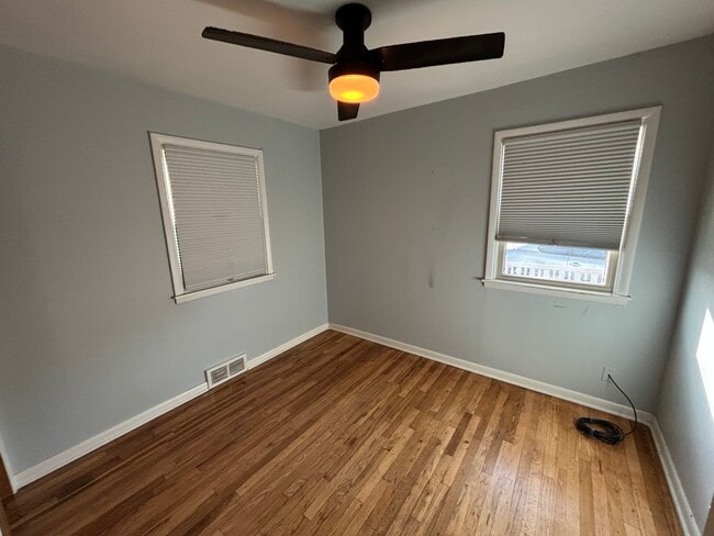 Photo - 1043 College Ln