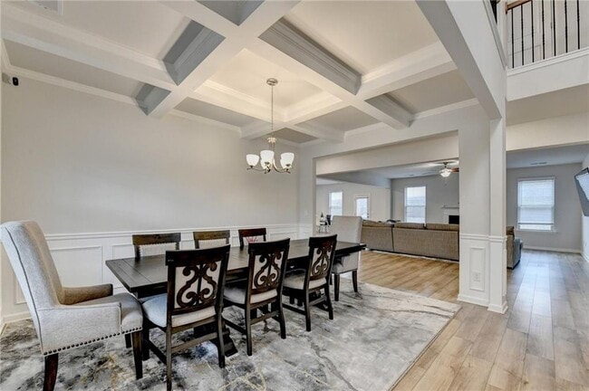 Photo - 115 Eleanora Pk