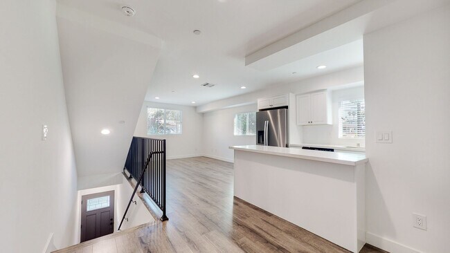 Photo - 4452 Turquoise St