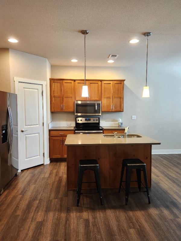 Photo - 3335 Apple Blossom Ln Unidad #4