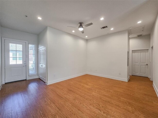Photo - 2400 Louis Henna Blvd Unit 203