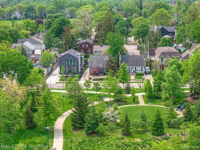 Photo - 328 George St