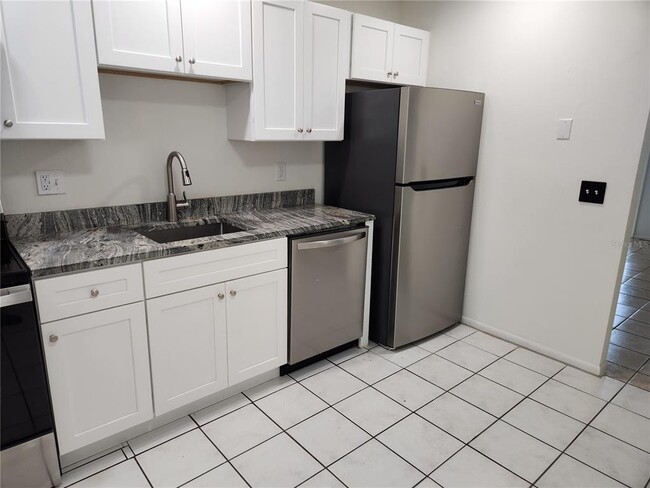 Photo - 1120 36th St W