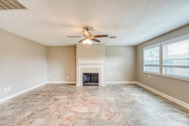 Photo - 2014 Harbour Cove Dr