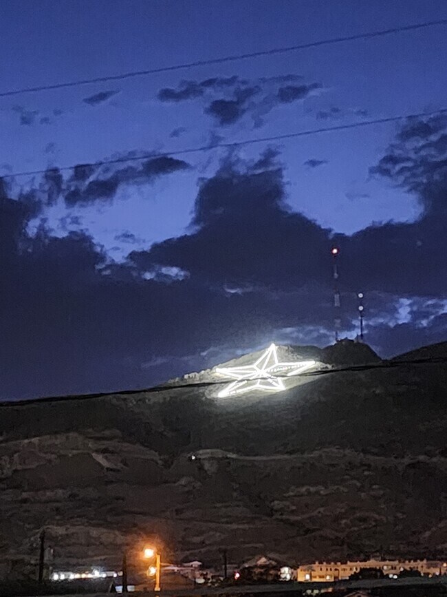 Star View Apartment - 2401 Montana Ave Unit Apartment #2